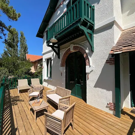 Artemis - 50m De La - 10 Personnes